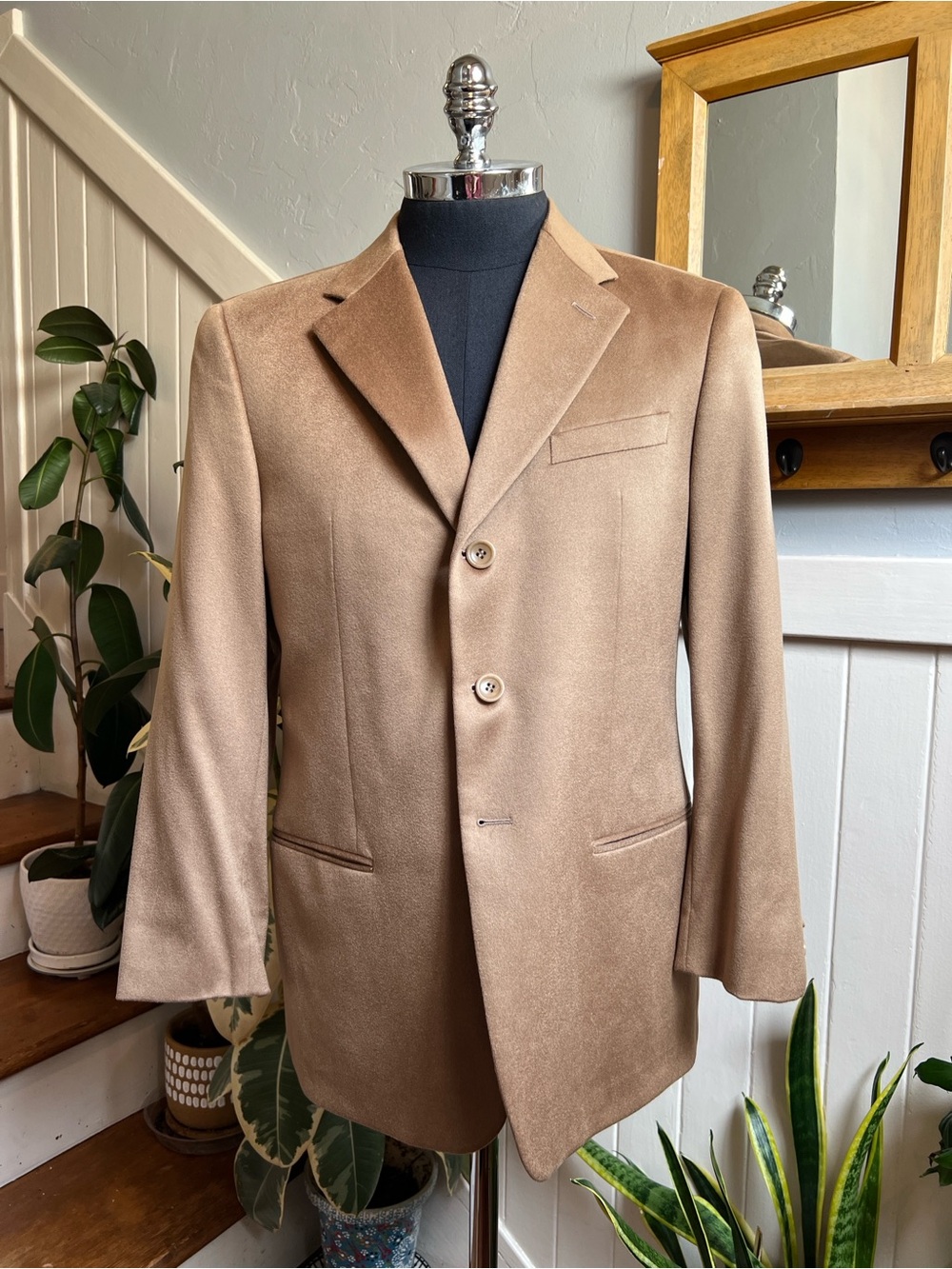 Luxury Armani Collezioni 100% Cashmere Sport Coat Blazer Men’s 40 Neiman Marcus